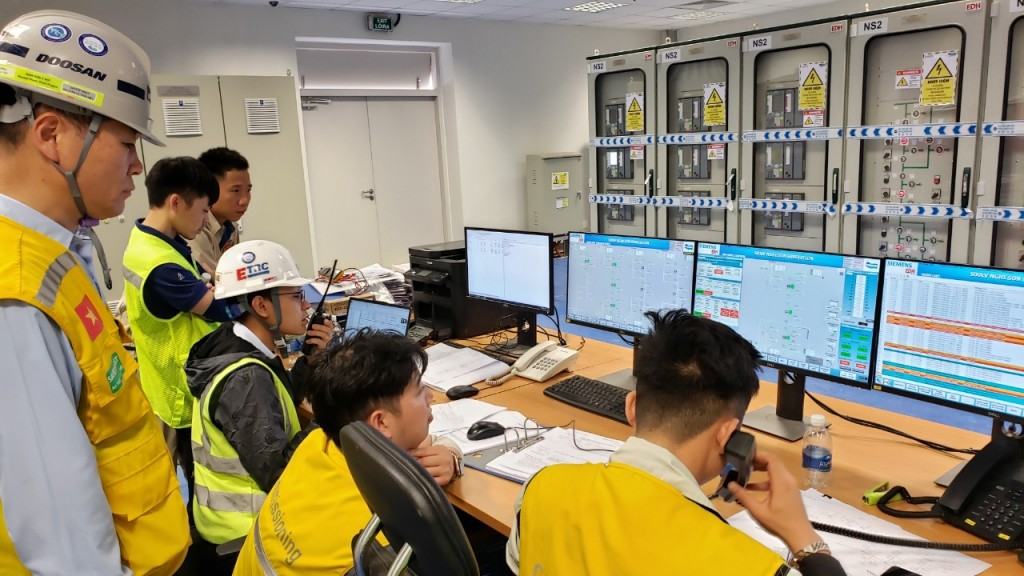 z2140863127260_3004135a41d7967d2f310a937b1a1003